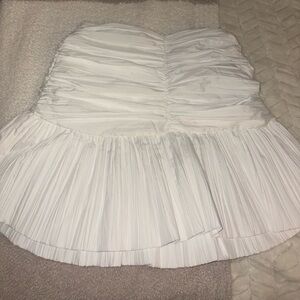 Forever 21 white ruffled mini skirt